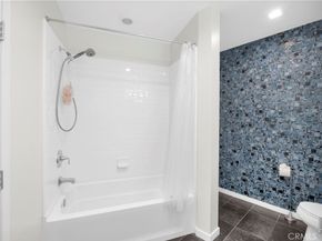 21 Gramercy 220, Irvine CA 92612