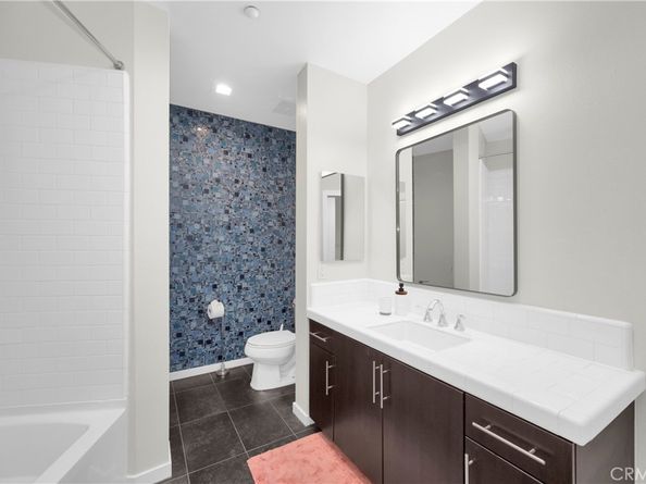 21 Gramercy 220, Irvine CA 92612