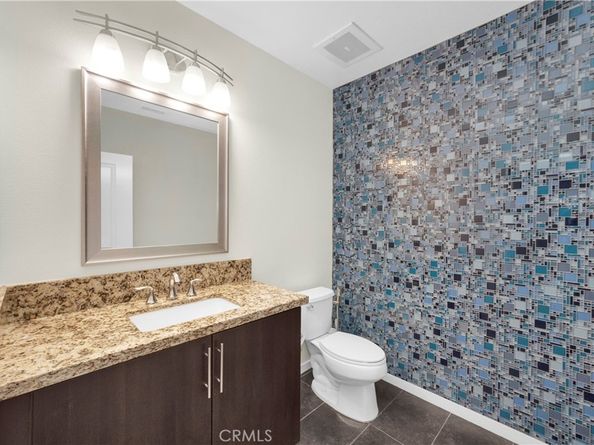 21 Gramercy 220, Irvine CA 92612