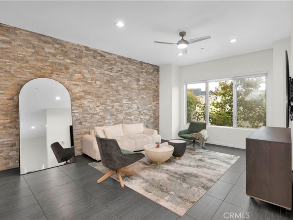 21 Gramercy 220, Irvine CA 92612