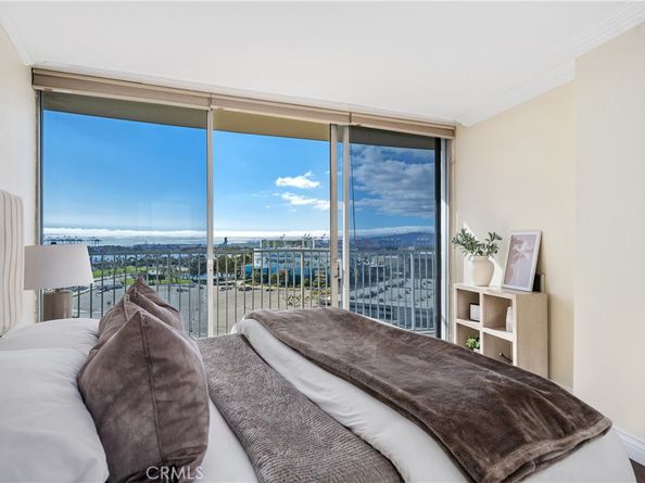 700 E Ocean 1708, Long Beach CA 90802