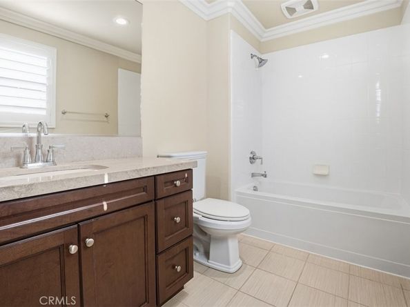 65 Rolling Green, Irvine CA 92620