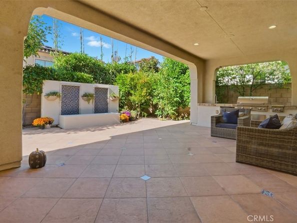 65 Rolling Green, Irvine CA 92620