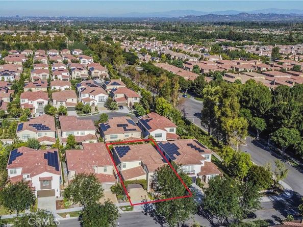 65 Rolling Green, Irvine CA 92620