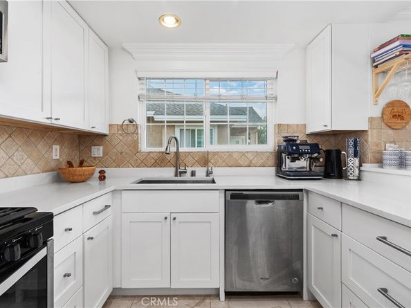 53 Woodleaf, Irvine CA 92614