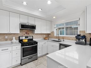 53 Woodleaf, Irvine CA 92614