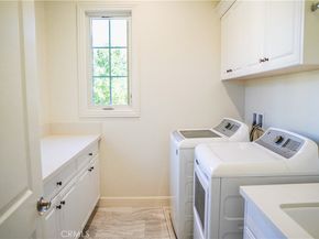 111 Lanzon, Irvine CA 92602