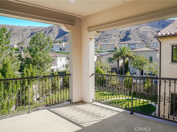 111 Lanzon, Irvine CA 92602