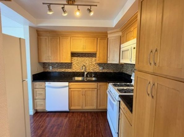 2500 E 4th Street 203, Long Beach CA 90814