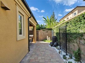 87 Hanging Gdn, Irvine CA 92620