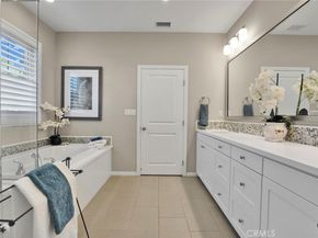 87 Hanging Gdn, Irvine CA 92620