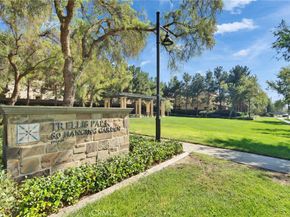 87 Hanging Gdn, Irvine CA 92620