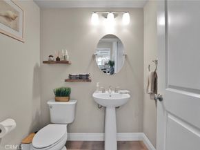 87 Hanging Gdn, Irvine CA 92620