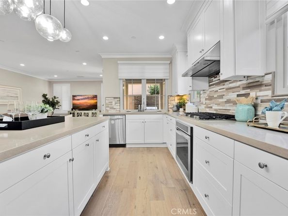 87 Hanging Gdn, Irvine CA 92620