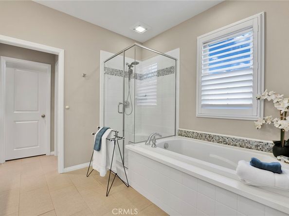87 Hanging Gdn, Irvine CA 92620