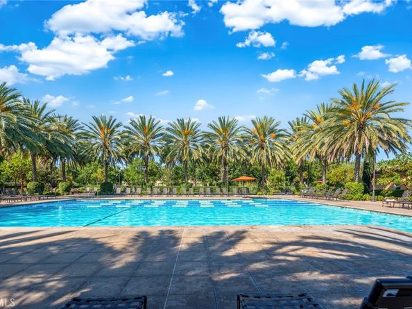 87 Hanging Gdn, Irvine CA 92620