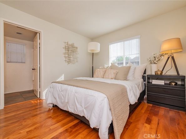 10 Flyers, Tustin CA 92782