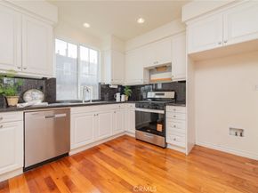 10 Flyers, Tustin CA 92782