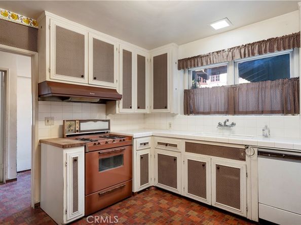 1804 N Heliotrope Drive, Santa Ana CA 92706