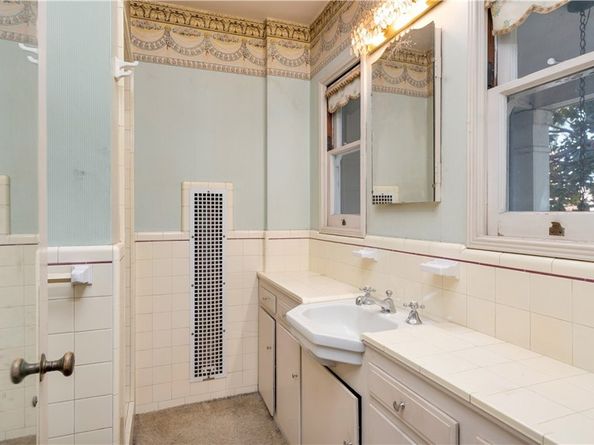 1804 N Heliotrope Drive, Santa Ana CA 92706