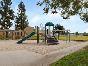 17 Weepingwood, Irvine CA 92614