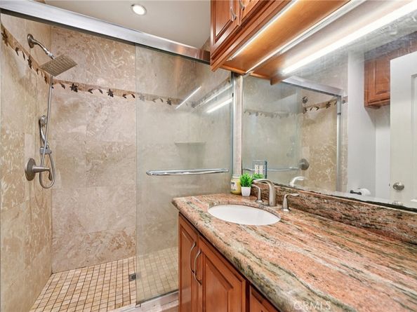 17 Weepingwood, Irvine CA 92614