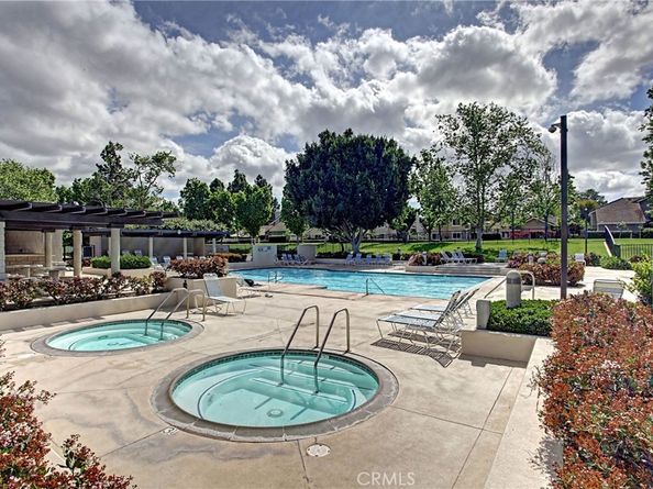 17 Weepingwood, Irvine CA 92614