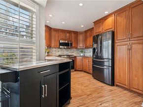 17 Weepingwood, Irvine CA 92614