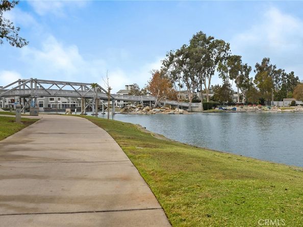 17 Weepingwood, Irvine CA 92614