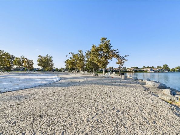 17 Weepingwood, Irvine CA 92614