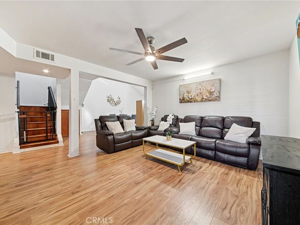 17 Weepingwood, Irvine CA 92614