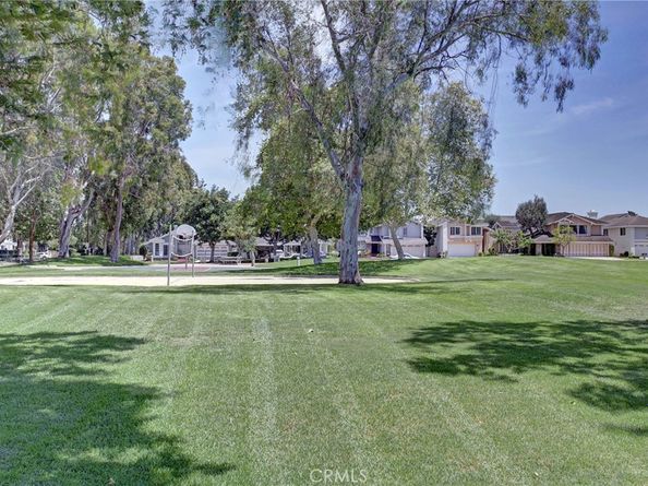 17 Weepingwood, Irvine CA 92614