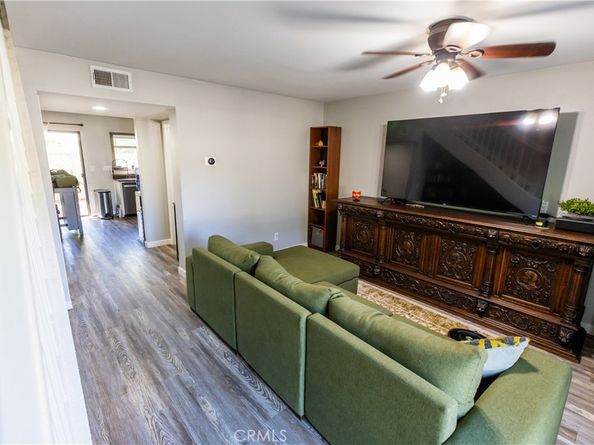 285 #7 N Singingwood, Orange CA 92869