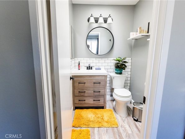 285 #7 N Singingwood, Orange CA 92869