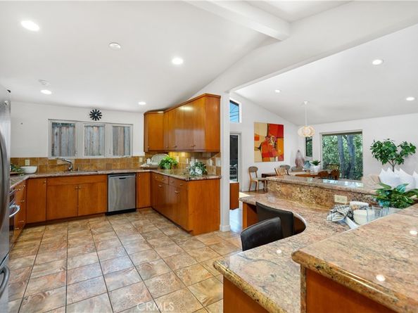 2377 Silver Ridge Avenue, Los Angeles CA 90039