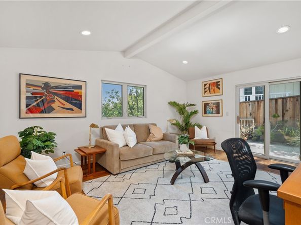 2377 Silver Ridge Avenue, Los Angeles CA 90039