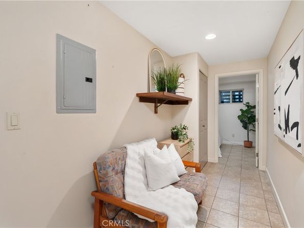 2377 Silver Ridge Avenue, Los Angeles CA 90039