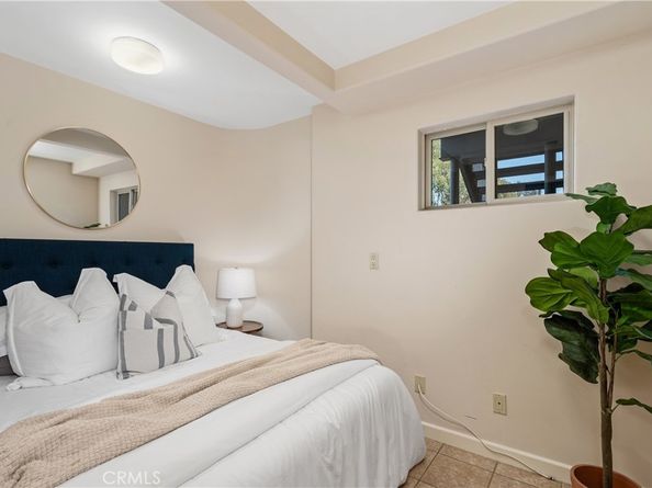 2377 Silver Ridge Avenue, Los Angeles CA 90039