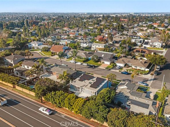 1851 Pitcairn, Costa Mesa CA 92626