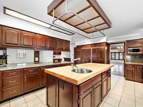 1851 Pitcairn, Costa Mesa CA 92626