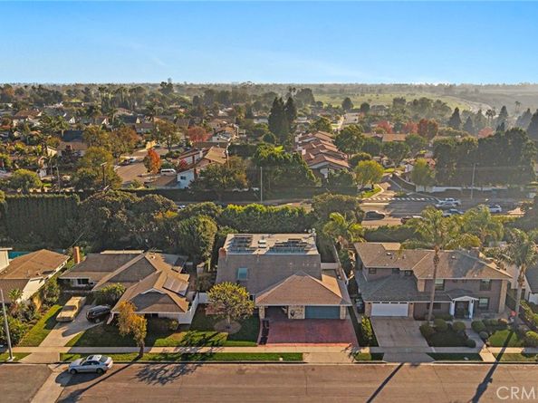 1851 Pitcairn, Costa Mesa CA 92626