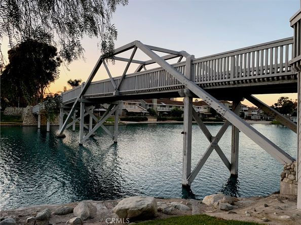 11 Fallingstar, Irvine CA 92614