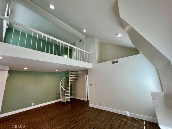 11 Fallingstar, Irvine CA 92614