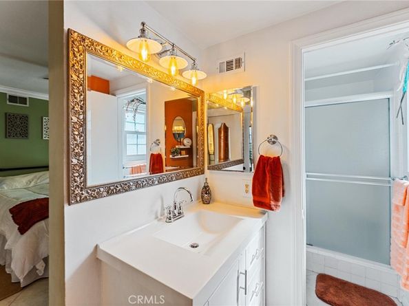 2014 E 20th Street, Santa Ana CA 92705