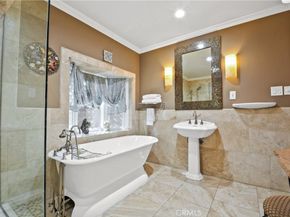 5594 Myrtle Avenue, Long Beach CA 90805
