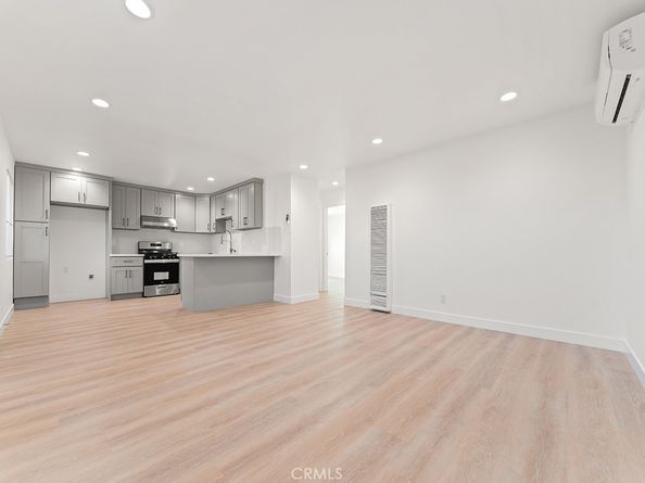 308 S Laurel Street, Santa Ana CA 92704