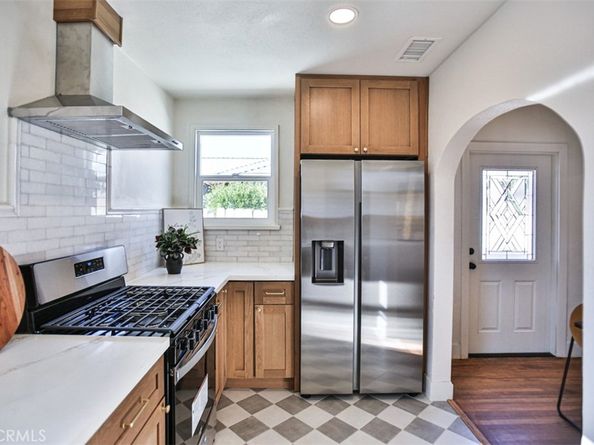 6851 Coachella, Long Beach CA 90805