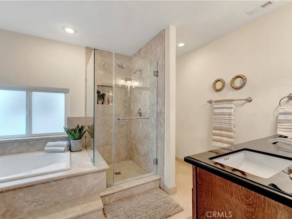 621 8th Street, Huntington Beach CA 92648