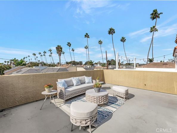 621 8th Street, Huntington Beach CA 92648