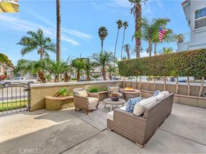 621 8th Street, Huntington Beach CA 92648